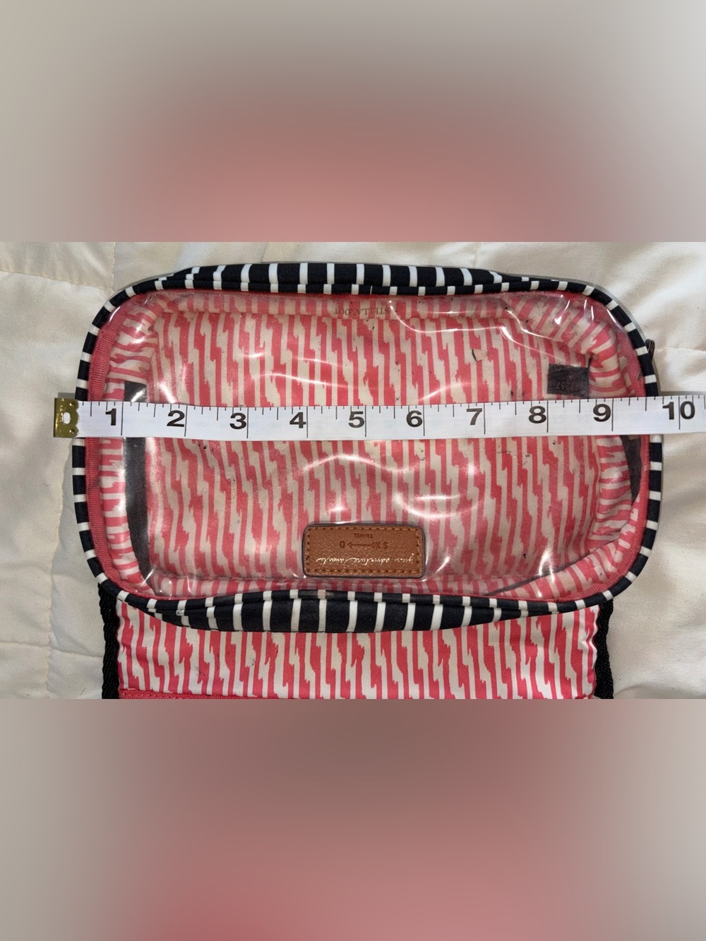 Hanging Cosmetic Organizer in striped pattern - Picture 2 of 5